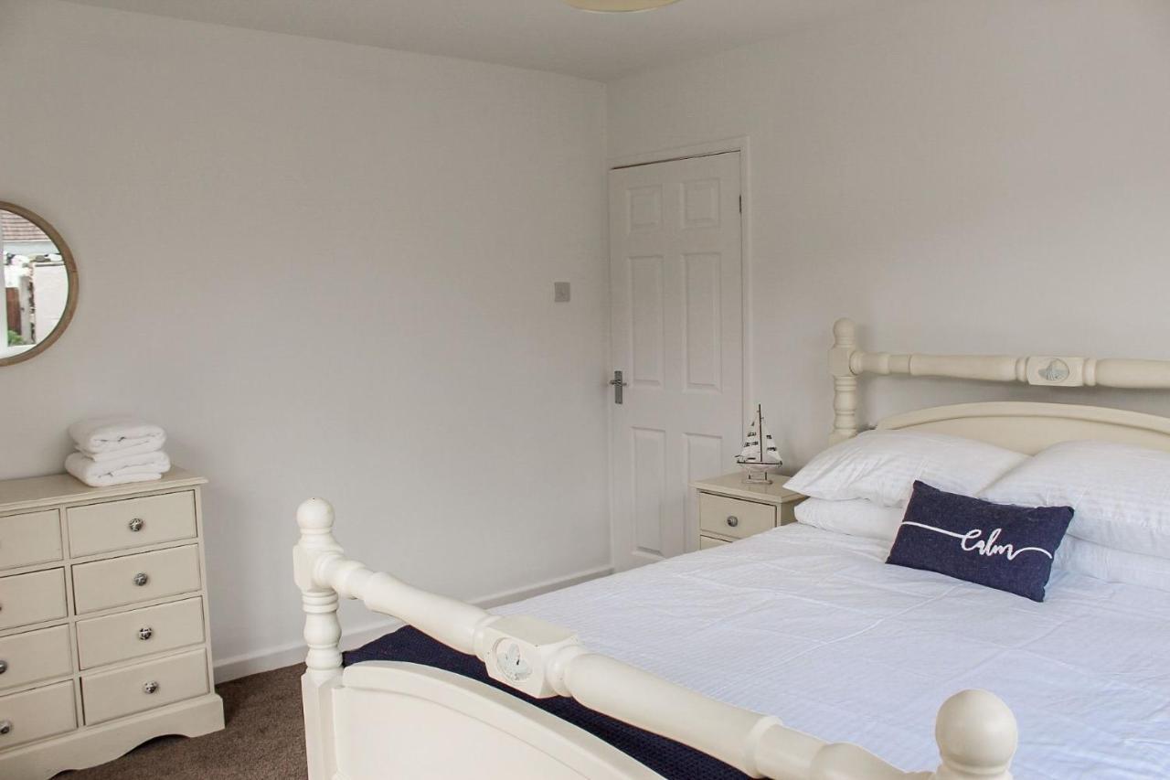 Lovely Bungalow Close To Beach Vila Prestatyn Exterior foto