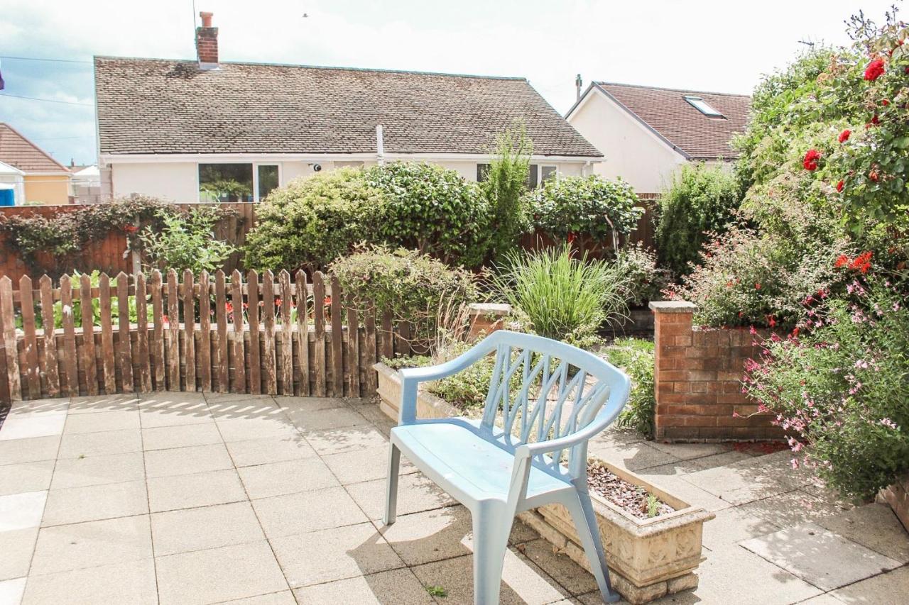 Lovely Bungalow Close To Beach Vila Prestatyn Exterior foto
